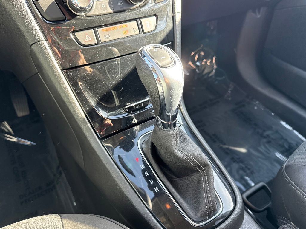 Used 2022 Buick Encore Preferred w/ Safety Package image 36