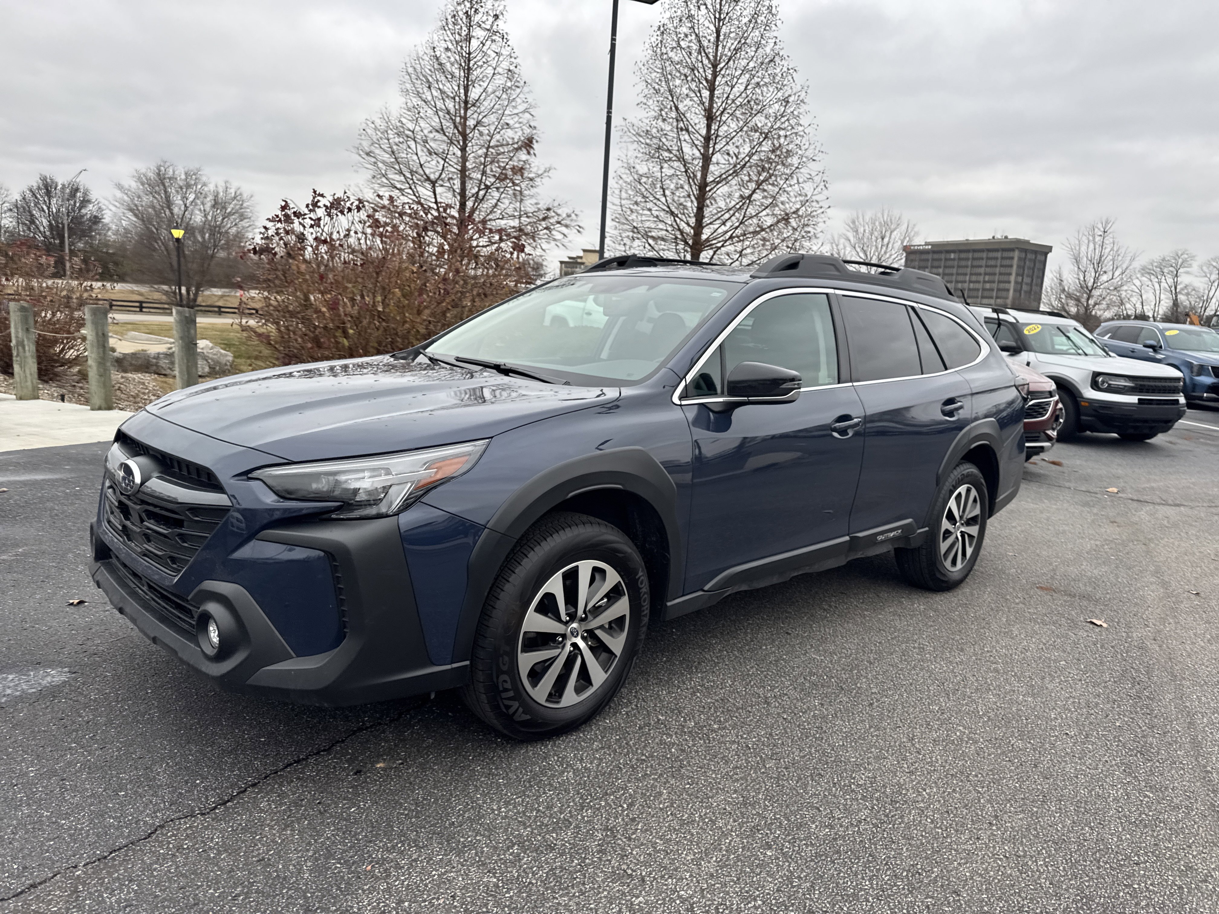 Certified 2025 Subaru Outback Premium w/ Popular Package #1A image 14