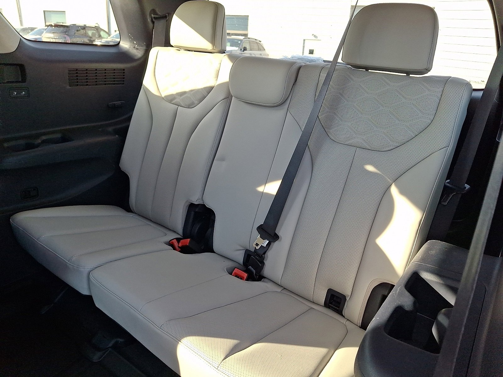 Used 2022 Hyundai Palisade Calligraphy image 12