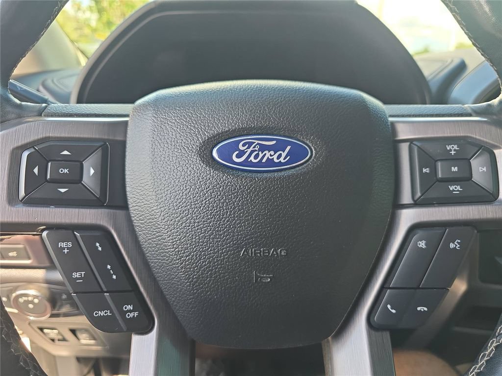 Used 2018 Ford Expedition Platinum RWD image 24