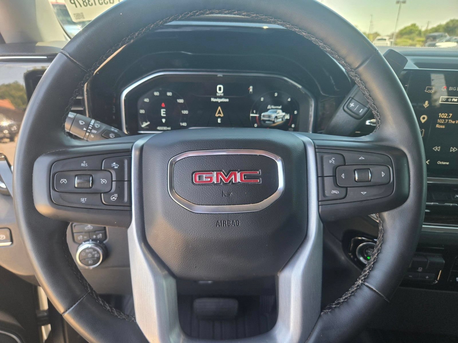 Used 2023 GMC Sierra 1500 Elevation w/ X31 Off-Road Package AWD/4WD image 28
