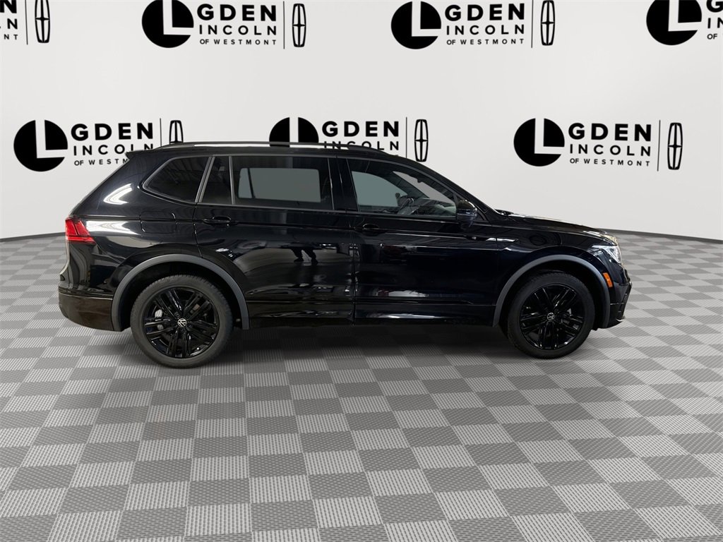 Used 2022 Volkswagen Tiguan SE R-Line image 9