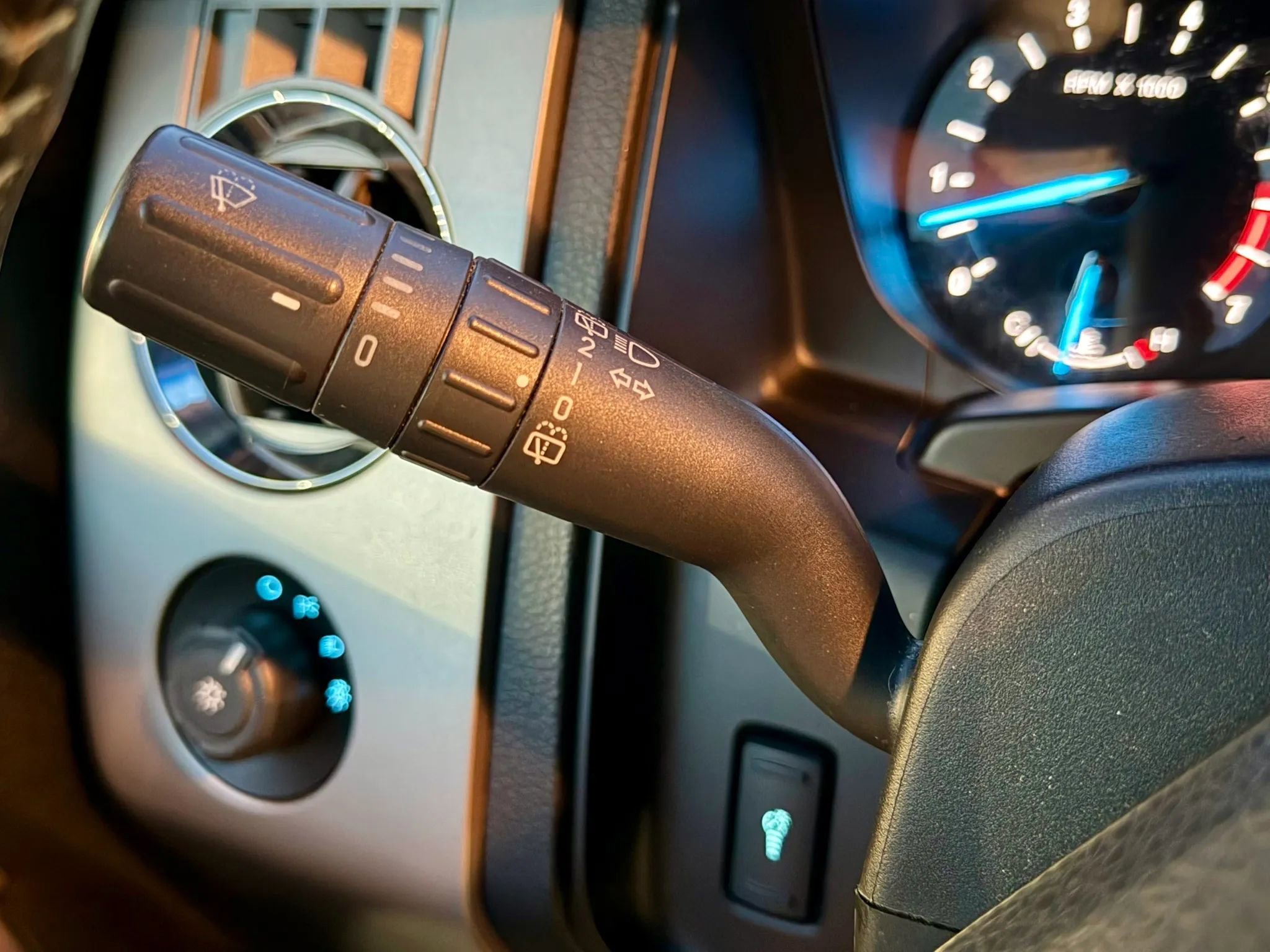 Used 2015 Ford Expedition EL XLT image 23