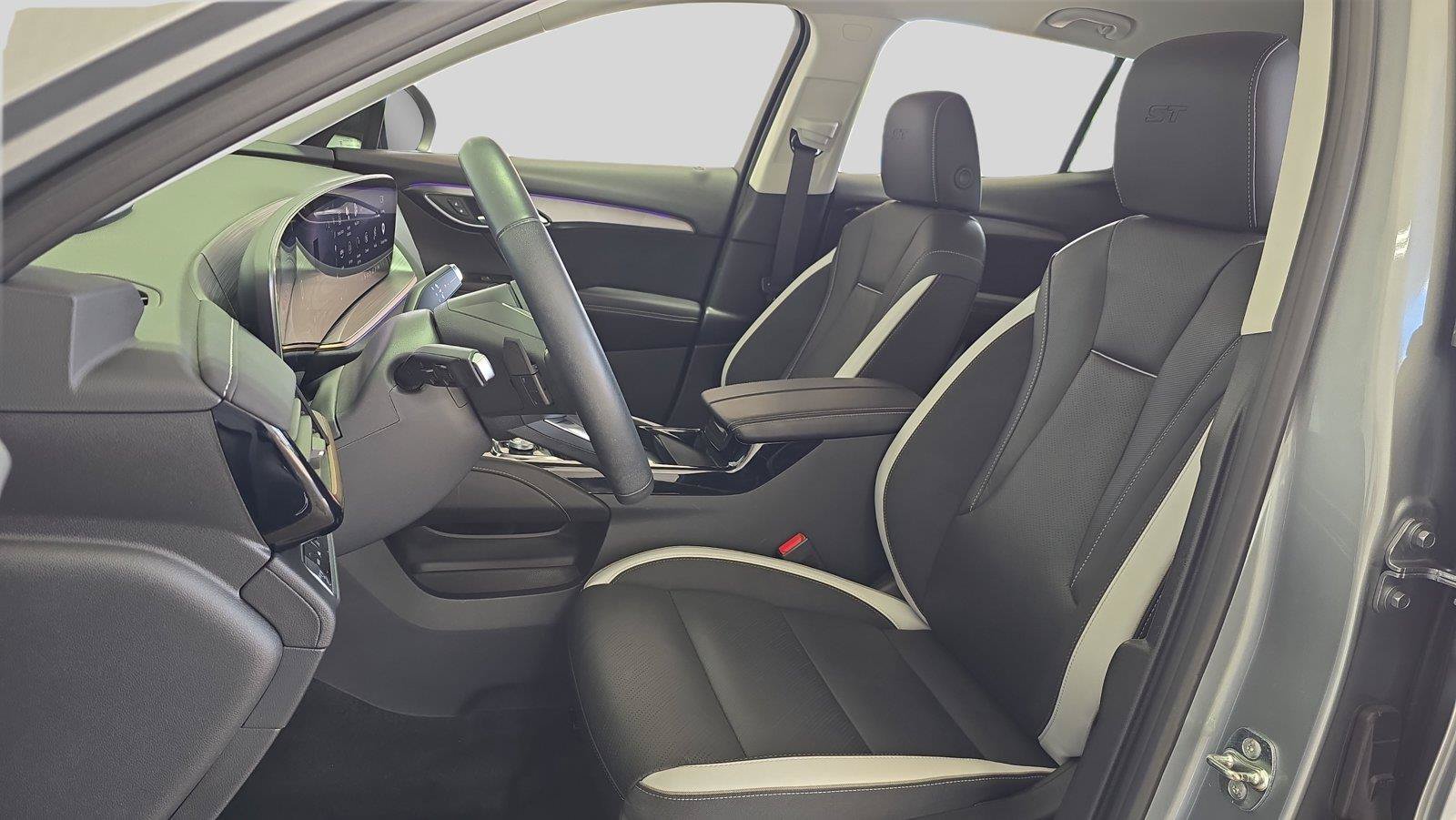 Used 2024 Buick Envision Sport Touring AWD/4WD image 11
