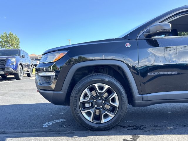 Used 2018 Jeep Compass Trailhawk w/ Leather Interior Group AWD/4WD image 29