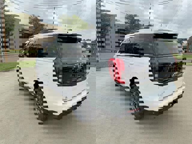 New 2026 Ford Expedition Active RWD image 5