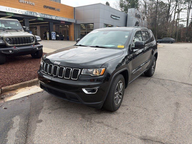 Used 2020 Jeep Grand Cherokee Laredo w/ 18" Wheel & 8.4" Radio Group