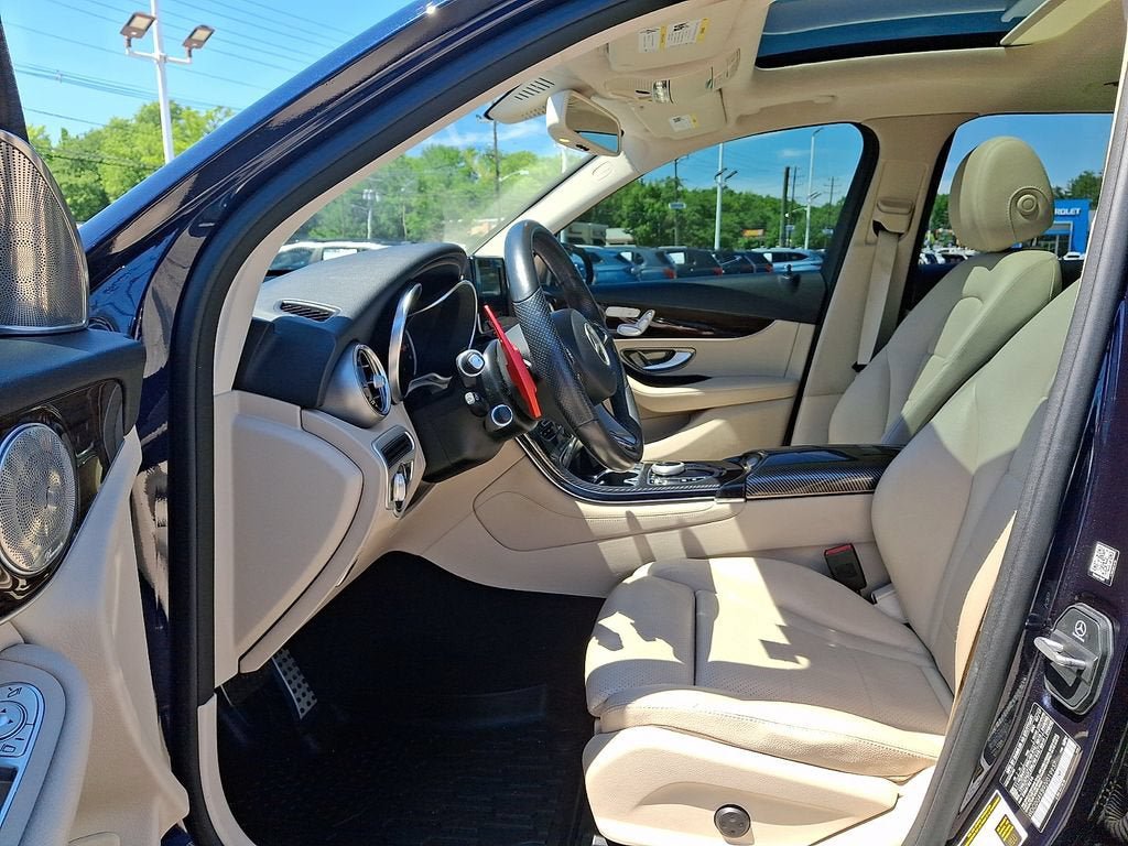 Used 2018 Mercedes-Benz GLC 300 4MATIC image 15