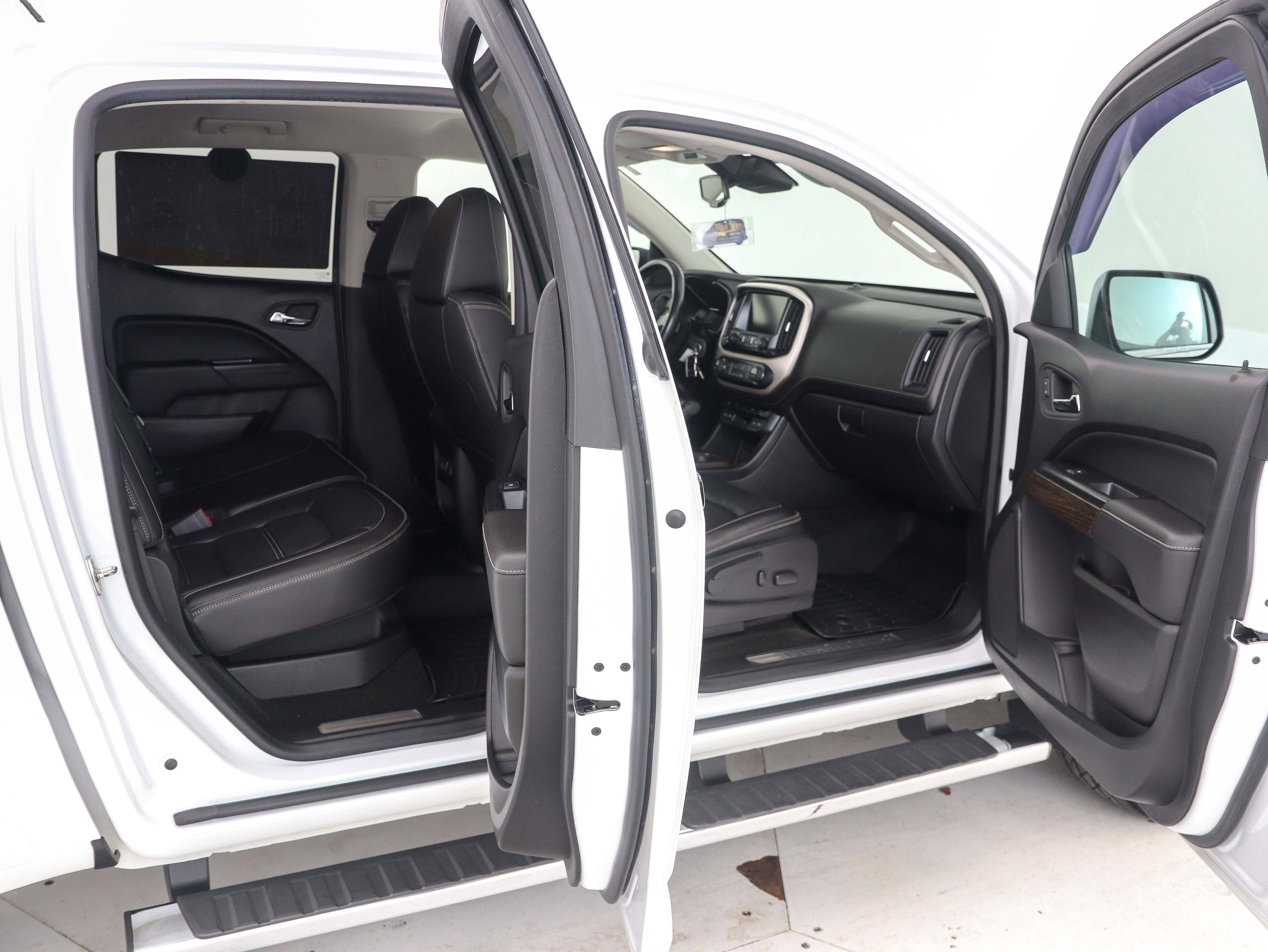 Used 2018 GMC Canyon Denali image 12