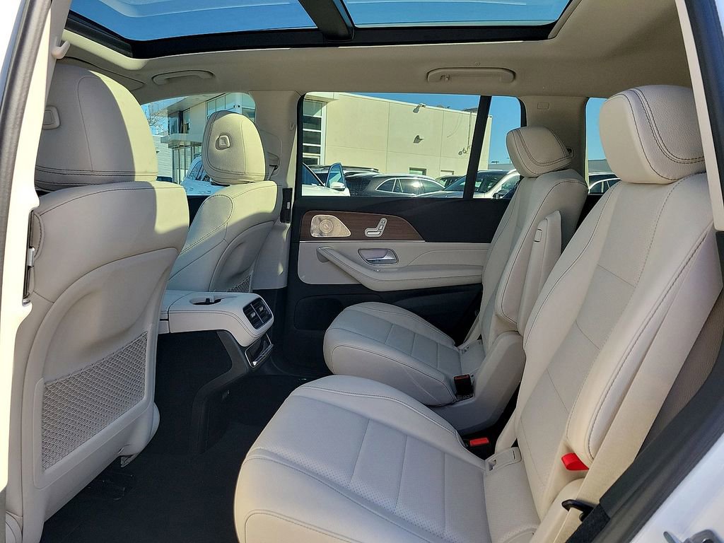 New 2025 Mercedes-Benz GLS 450 4MATIC image 13