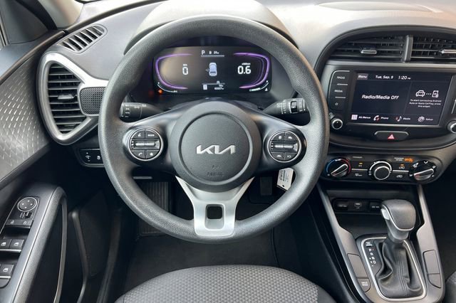 Used 2023 Kia Soul LX w/ Option Group 015 image 17