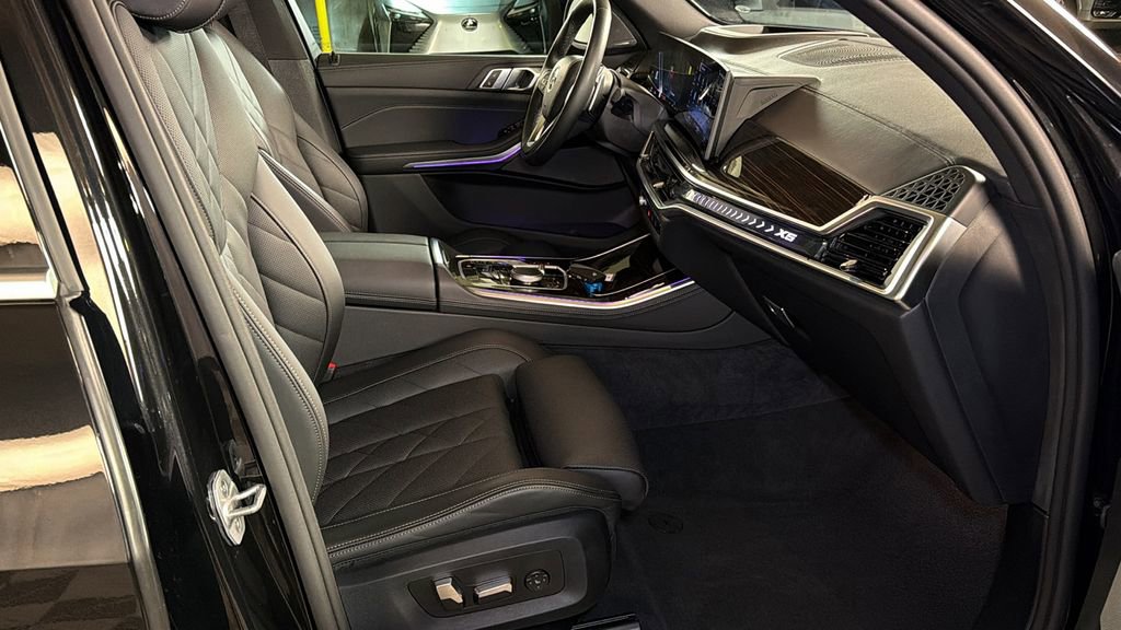 Used 2026 BMW X5 xDrive40i image 9