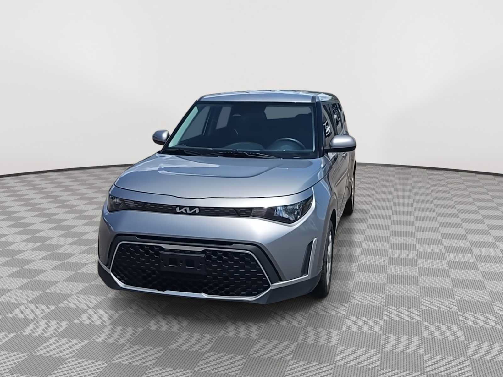 Used 2023 Kia Soul LX w/ Option Group 015 FWD image 3