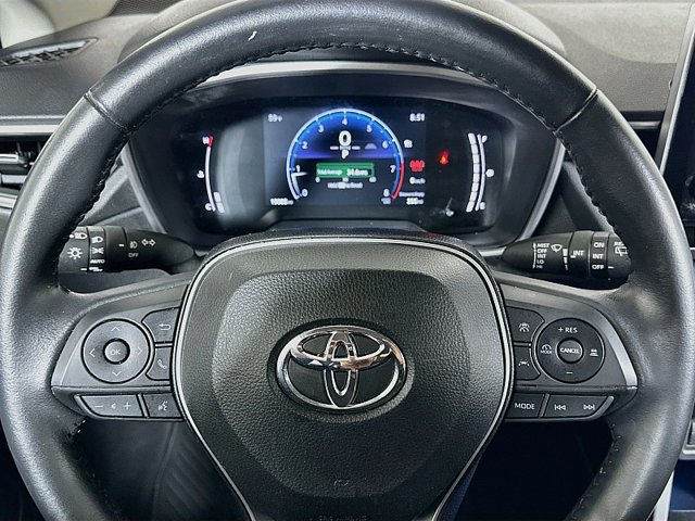 Used 2023 Toyota Corolla Cross XLE w/ Convenience Package AWD/4WD image 12