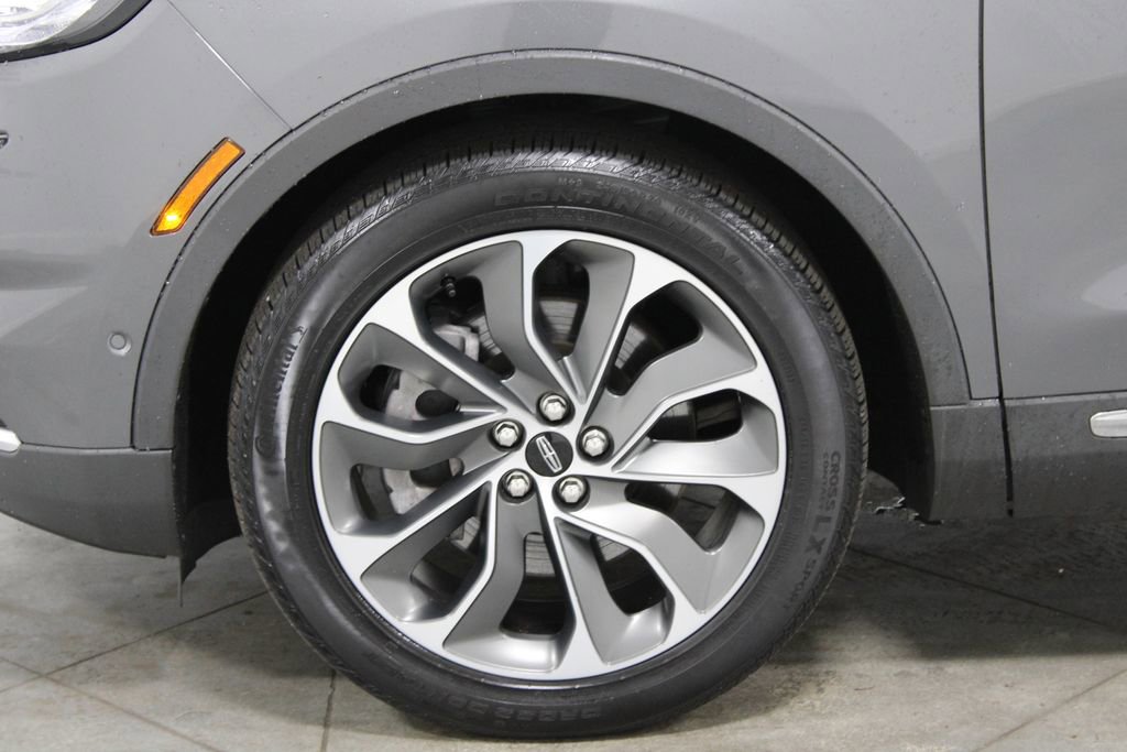 Used 2023 Lincoln Nautilus Reserve w/ Equipment Group 201A image 18