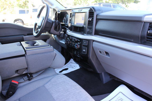 Used 2025 Ford F250 XLT w/ FX4 Off-Road Package AWD/4WD image 17