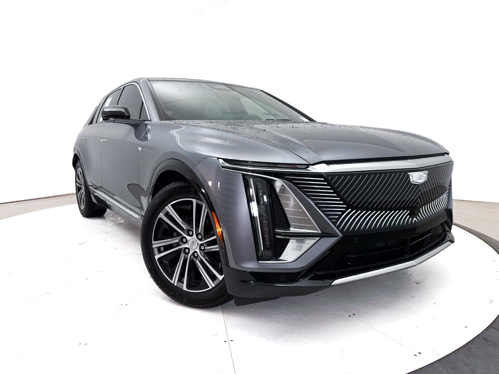 Used 2023 Cadillac Lyriq 2WD image 1