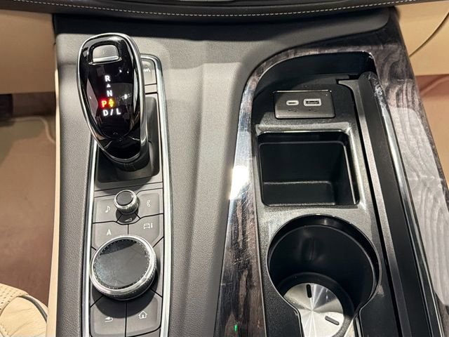 Certified 2021 Cadillac Escalade Premium Luxury w/ LPO, Illumination Package image 16