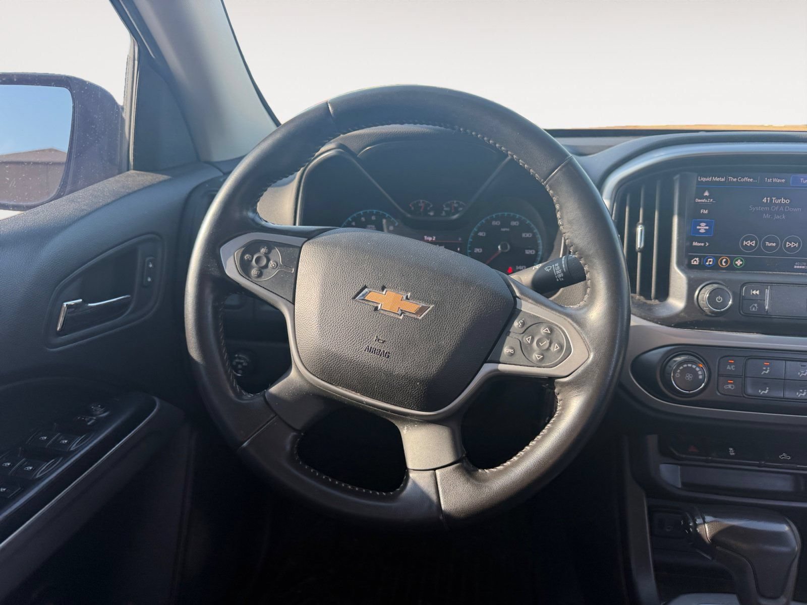 Used 2020 Chevrolet Colorado LT w/ LT Convenience Package RWD image 12