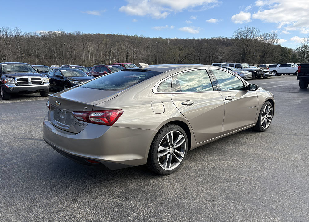 Used 2022 Chevrolet Malibu LT FWD image 3