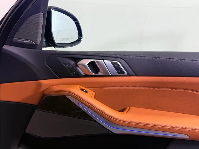 Used 2021 BMW X5 M50i w/ Premium Package image 17