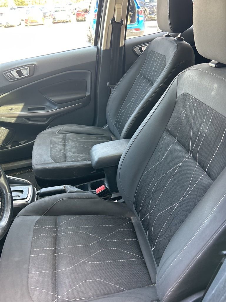 Used 2019 Ford EcoSport SE w/ SE Convenience Package image 10