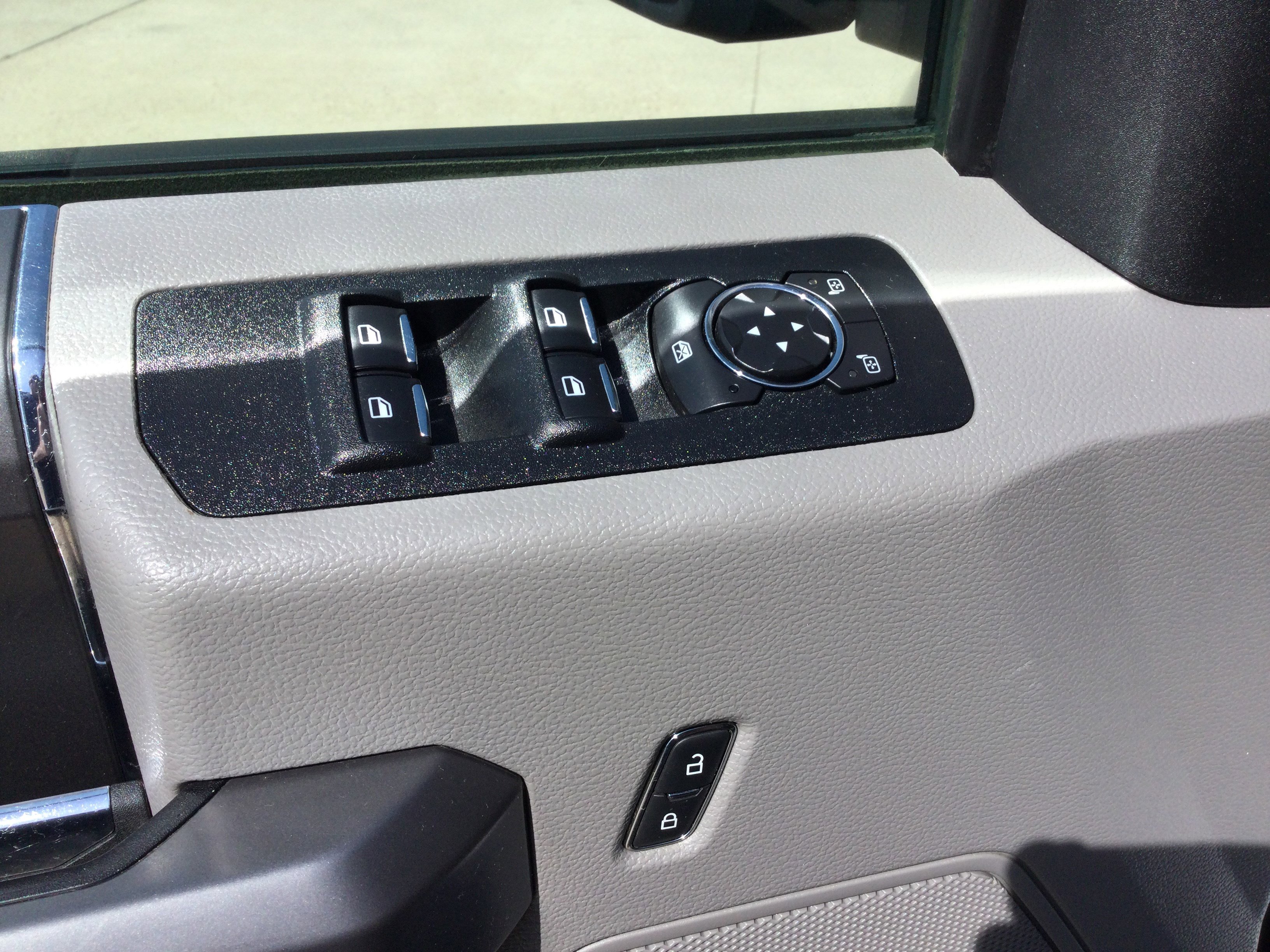 Used 2020 Ford F150 XLT w/ Equipment Group 302A Luxury image 9