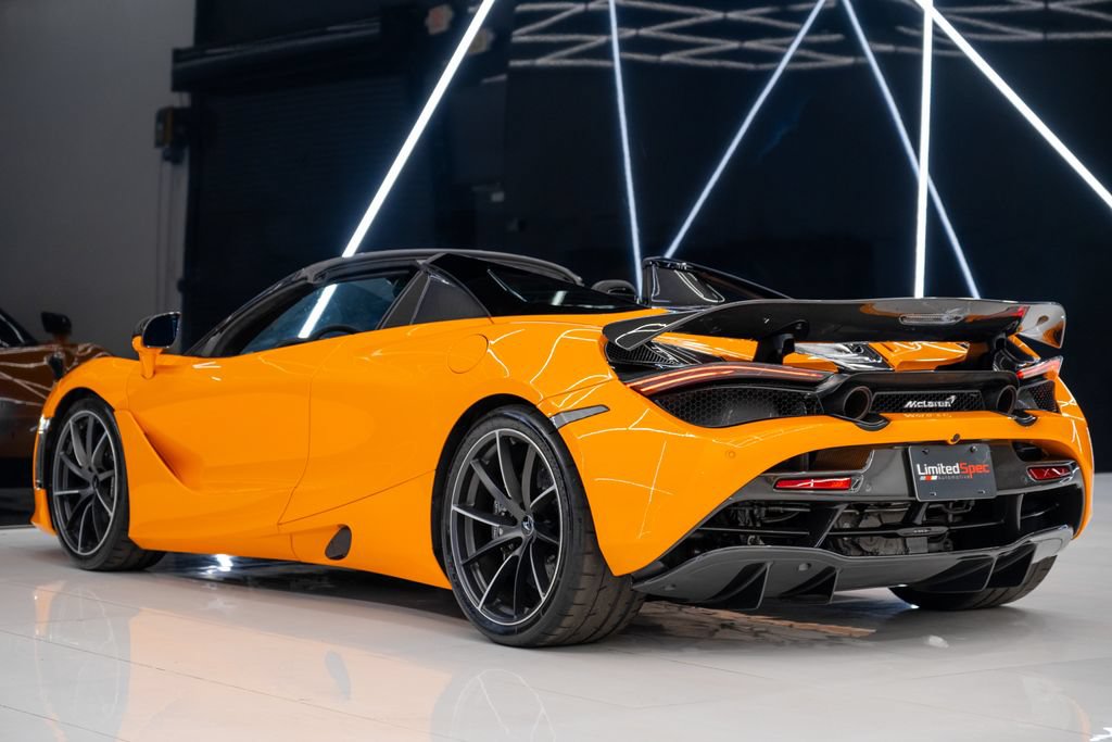 Used 2020 McLaren 720S Spider RWD image 30