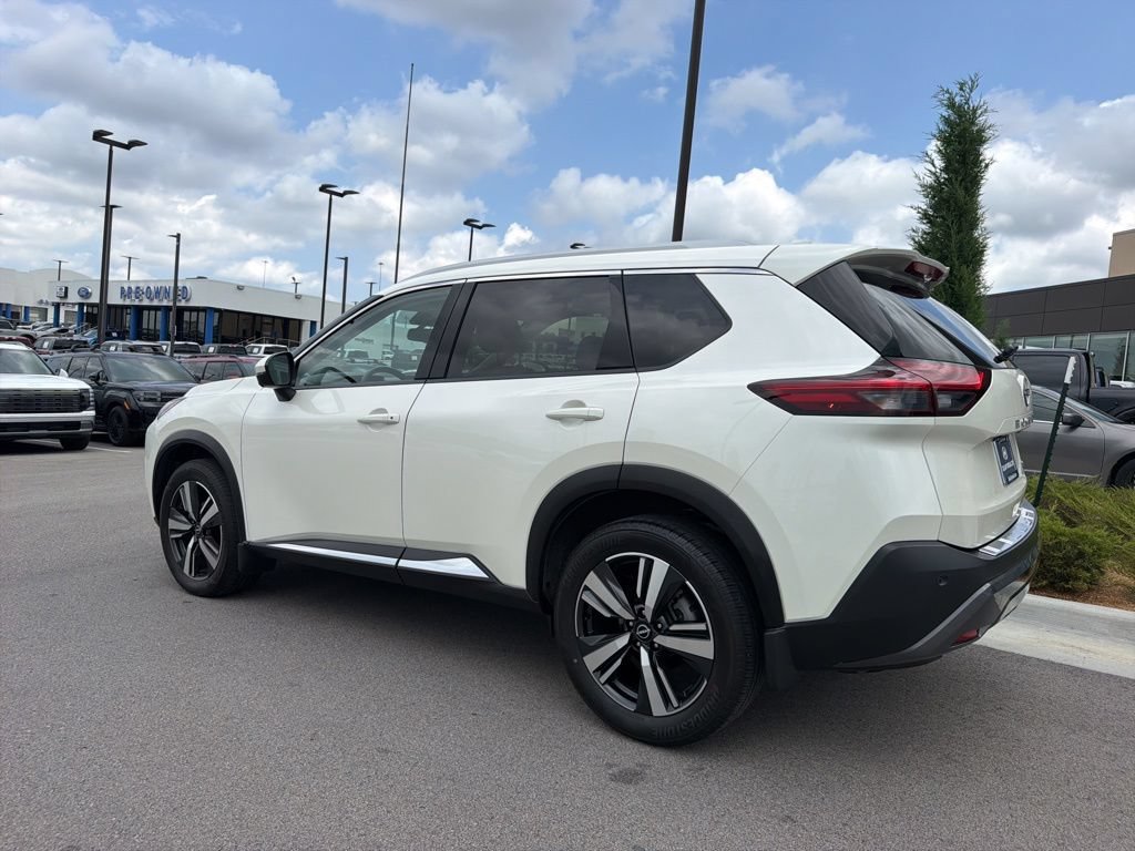 Used 2023 Nissan Rogue SL FWD image 5