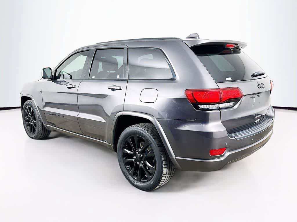 Used 2019 Jeep Grand Cherokee Altitude RWD image 4