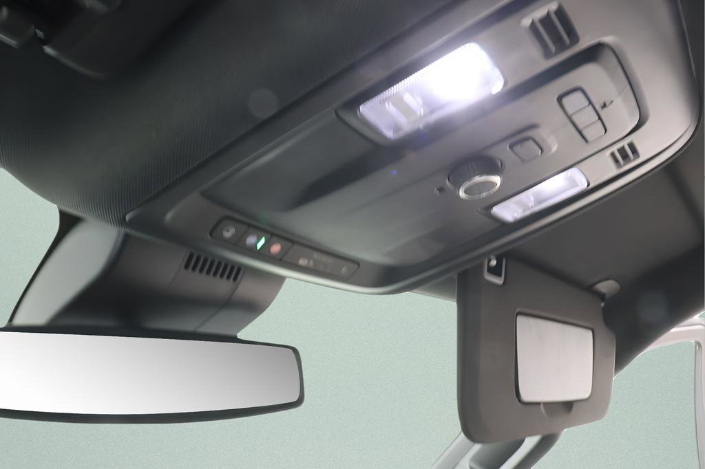 Used 2024 Chevrolet Suburban LT AWD/4WD image 16