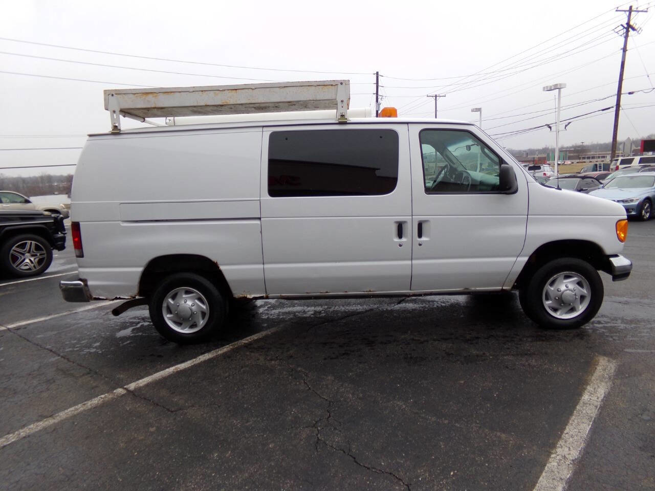 Used 2006 Ford E-250 and Econoline 250 RWD image 4