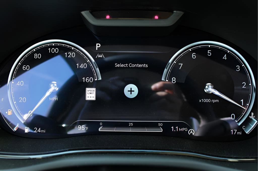 Used 2025 Genesis GV70 3.5T Sport w/ Sport Prestige Package AWD/4WD image 17