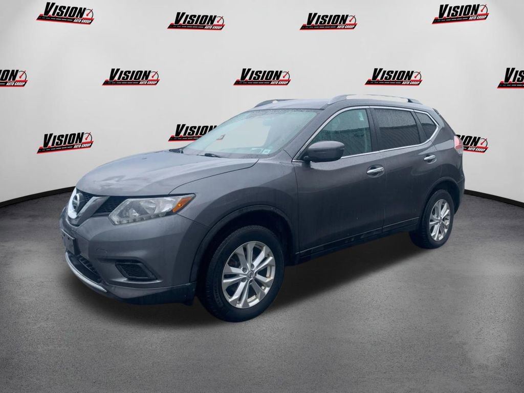 Used 2016 Nissan Rogue SV image 1
