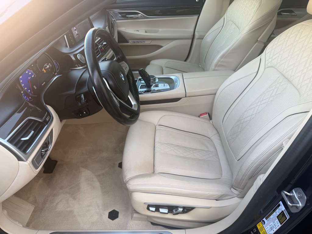 Used 2016 BMW 750i xDrive AWD/4WD image 9