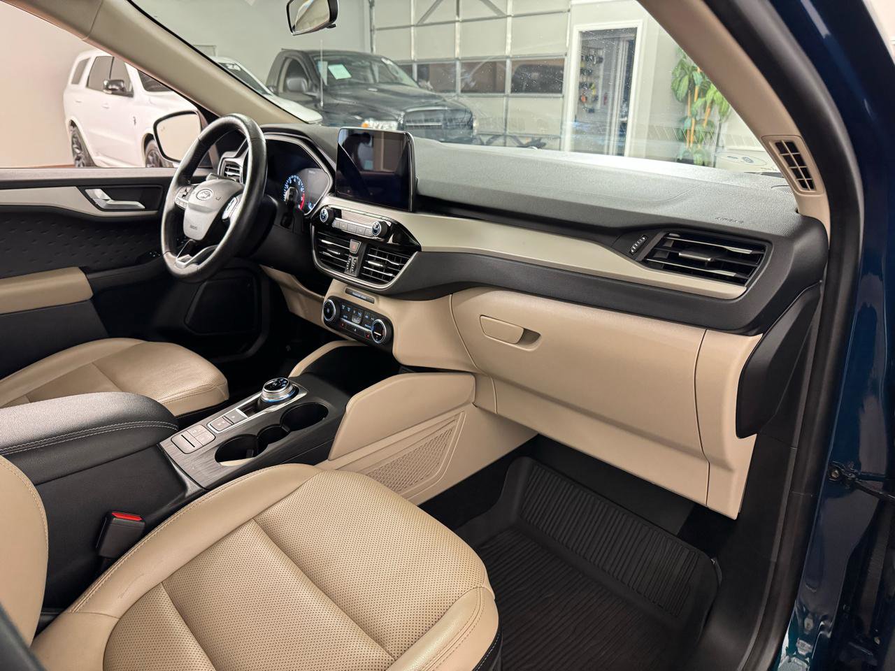 Used 2020 Ford Escape SEL image 37