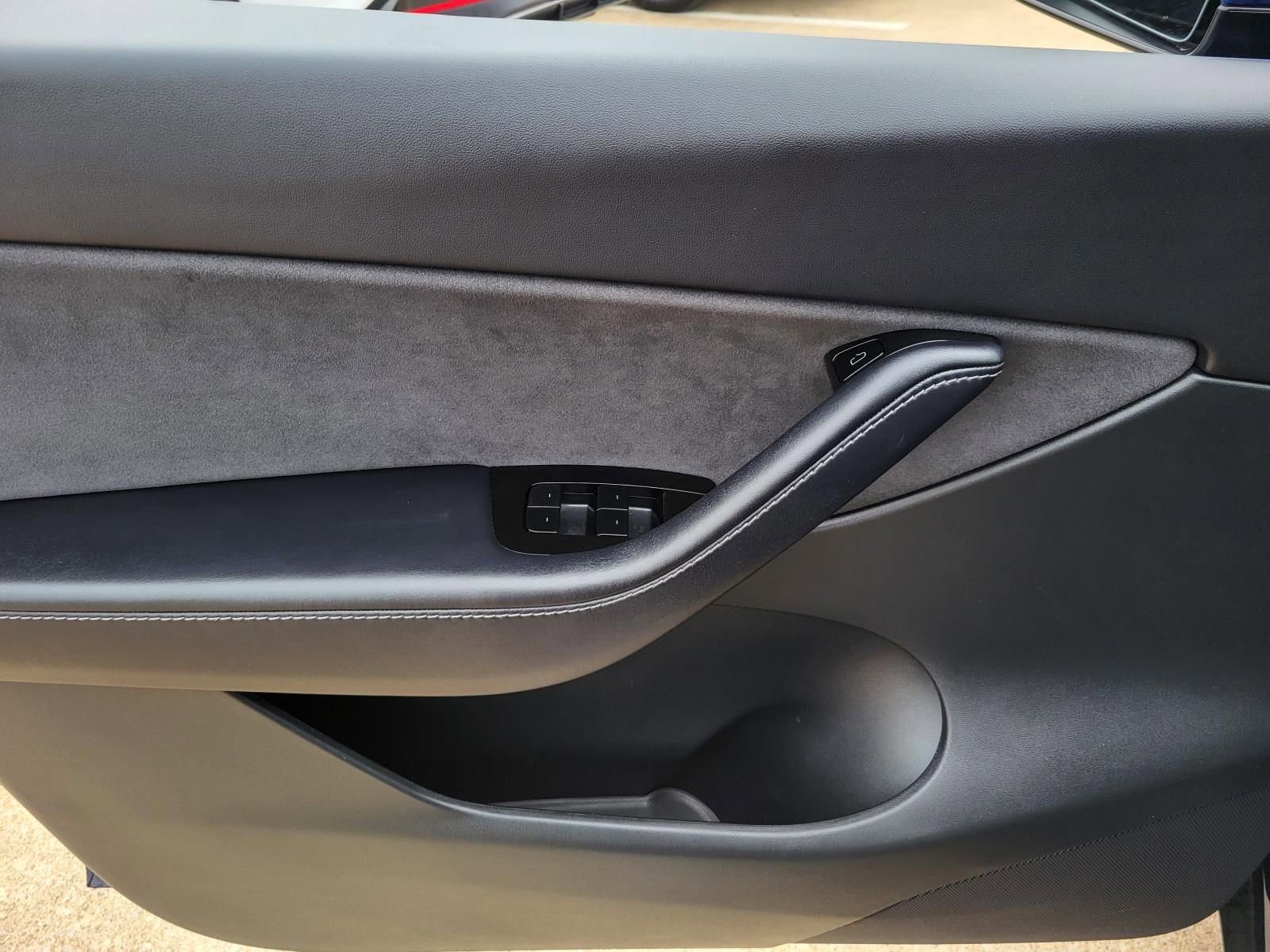 Used 2021 Tesla Model Y Long Range image 17