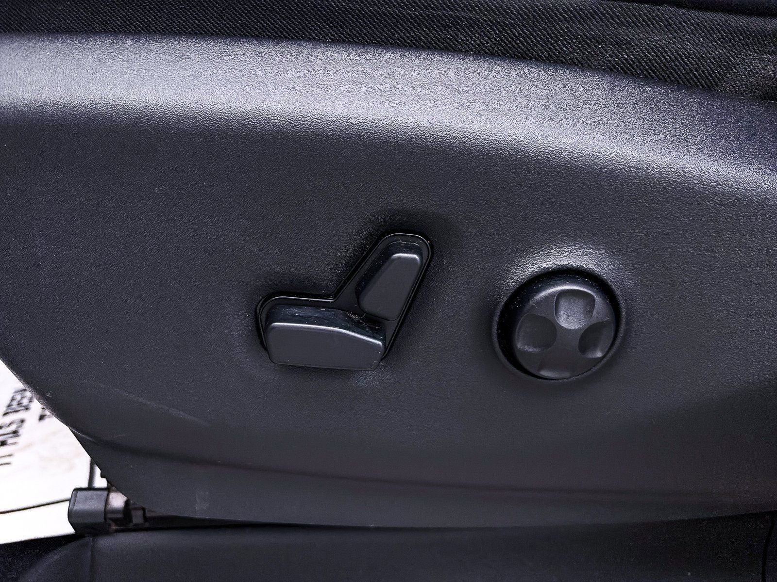 Used 2020 Chrysler Pacifica Limited w/ Advanced Safetytec Group image 19