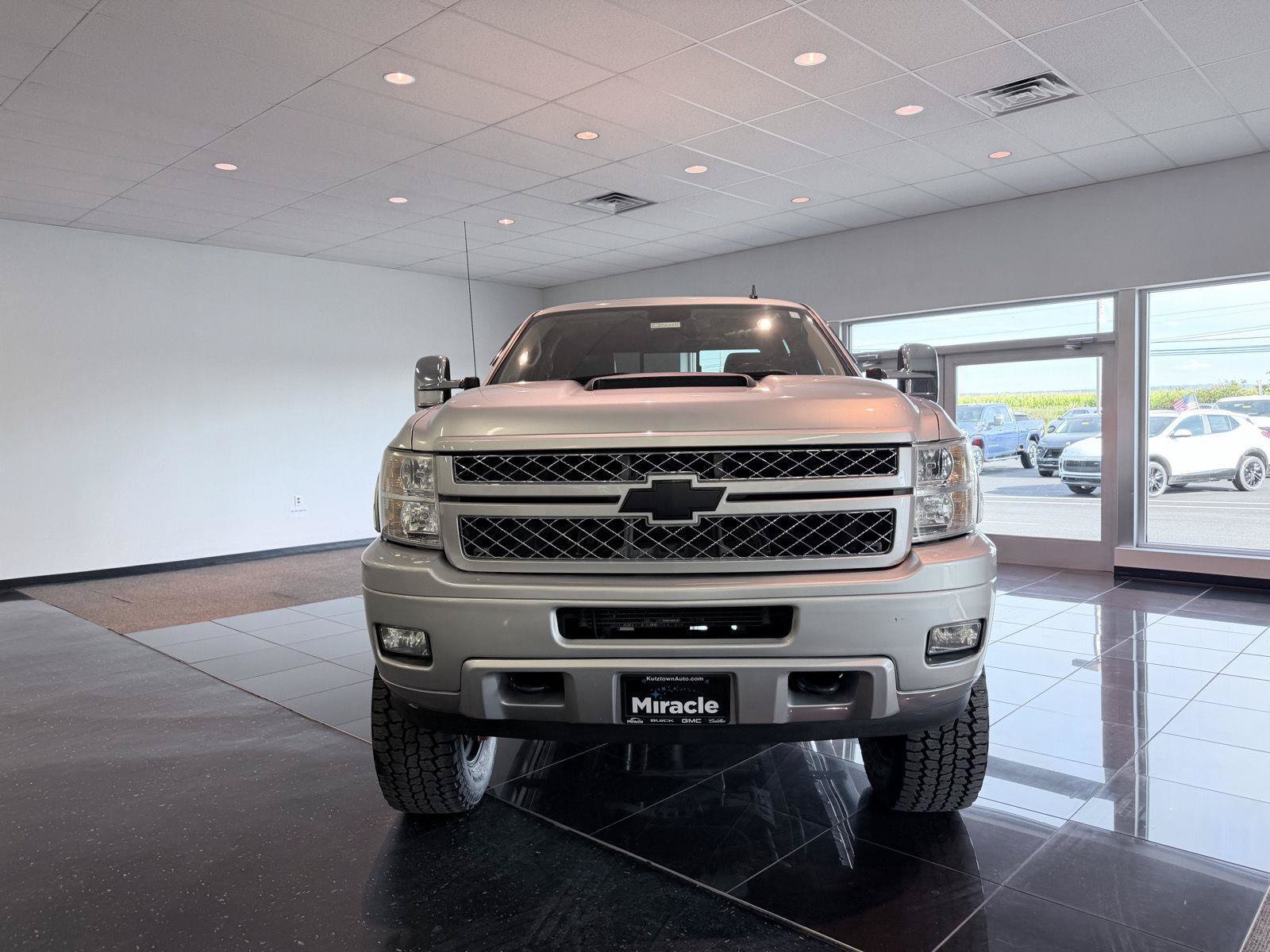 Used 2014 Chevrolet Silverado 2500 LTZ w/ LTZ Plus Package AWD/4WD image 15