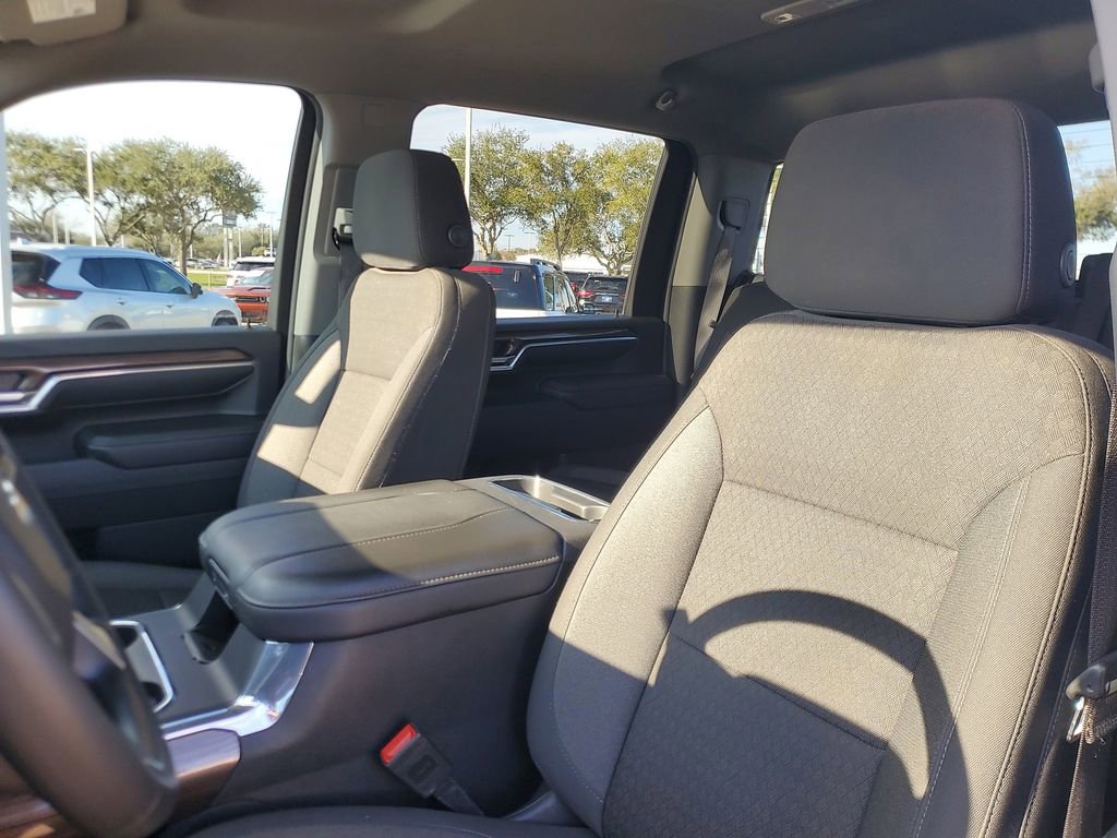 Used 2025 Chevrolet Silverado 2500 LT w/ Safety Package image 15