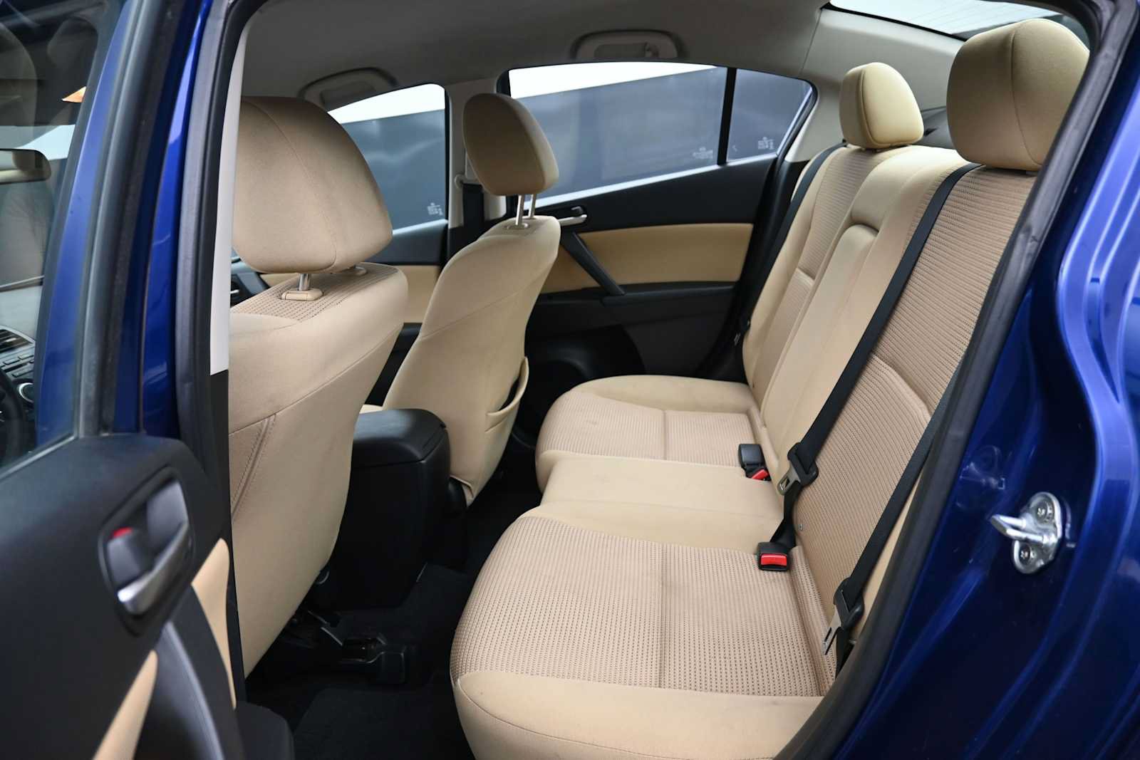 Used 2012 MAZDA MAZDA3 i Touring FWD image 14