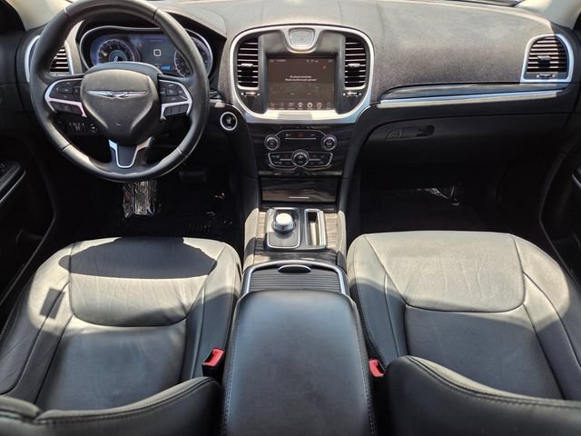 Used 2015 Chrysler 300 Limited RWD image 15