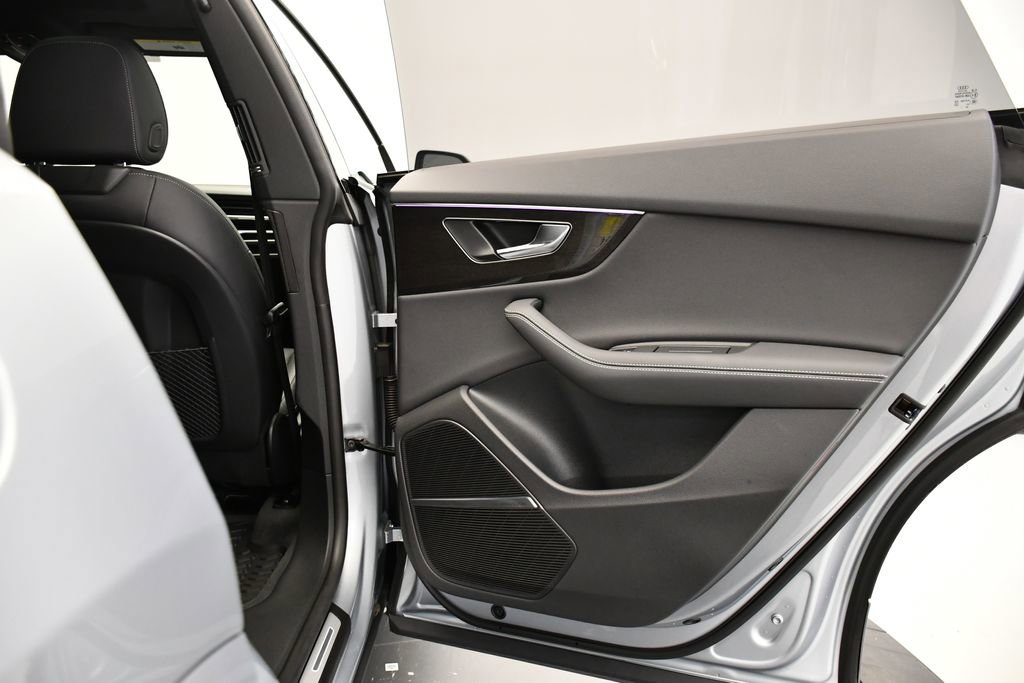 Used 2025 Audi Q8 Premium Plus image 49