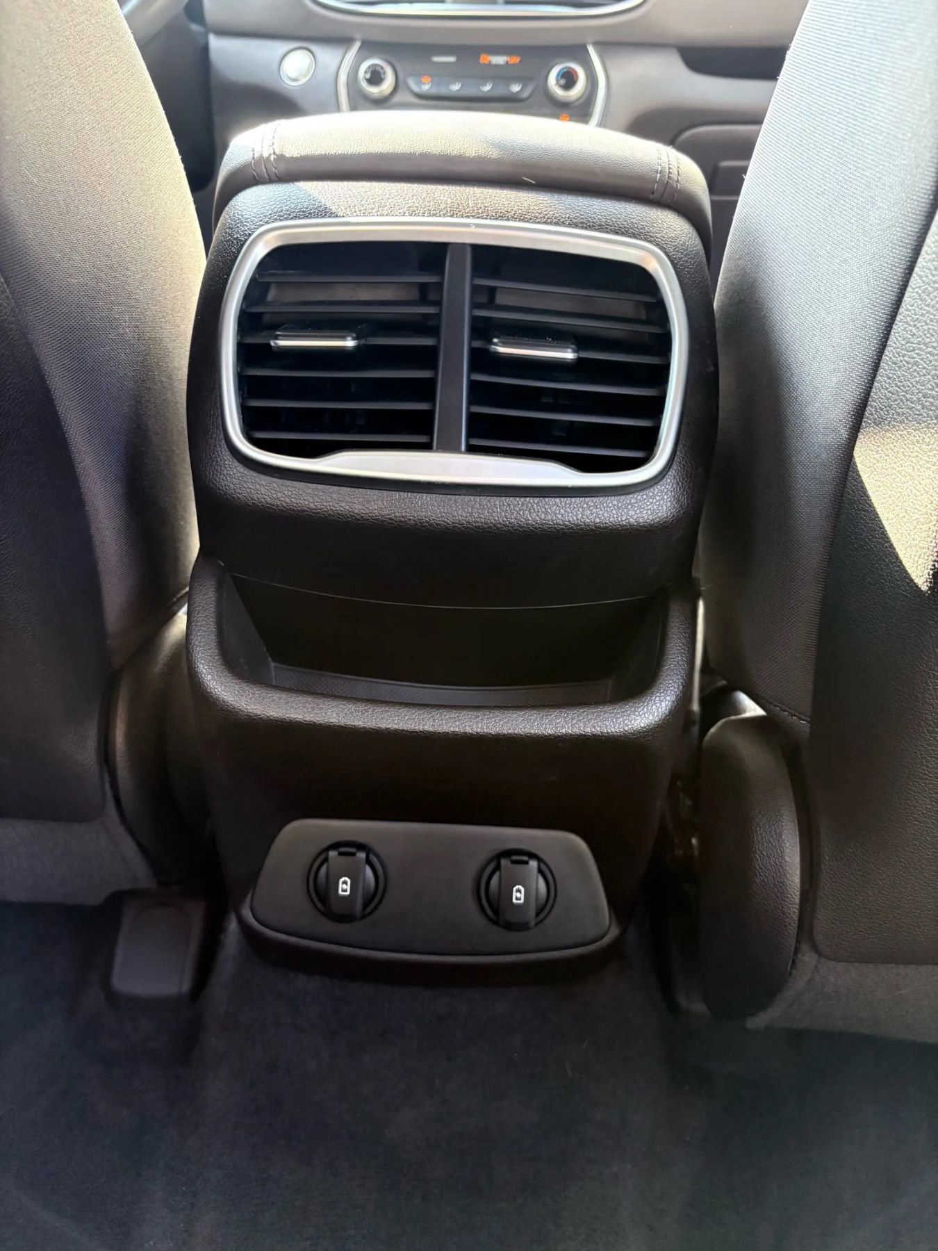 Used 2019 Hyundai Santa Fe SEL image 29