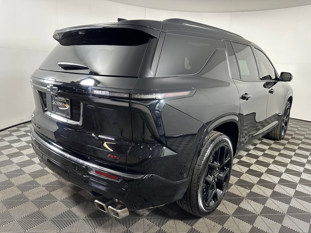 Used 2026 Chevrolet Traverse RS w/ LPO, Floor Liner Package AWD/4WD image 5