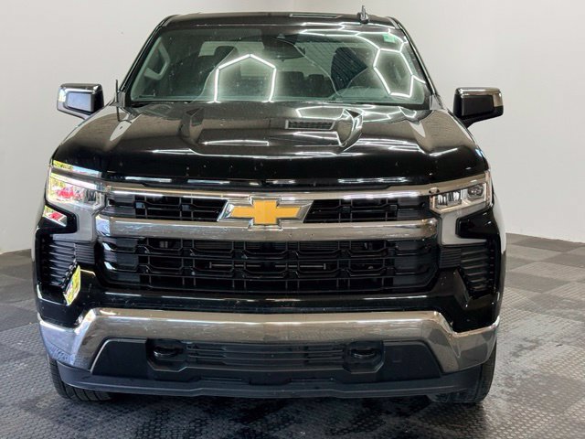 Used 2024 Chevrolet Silverado 1500 LT AWD/4WD image 4