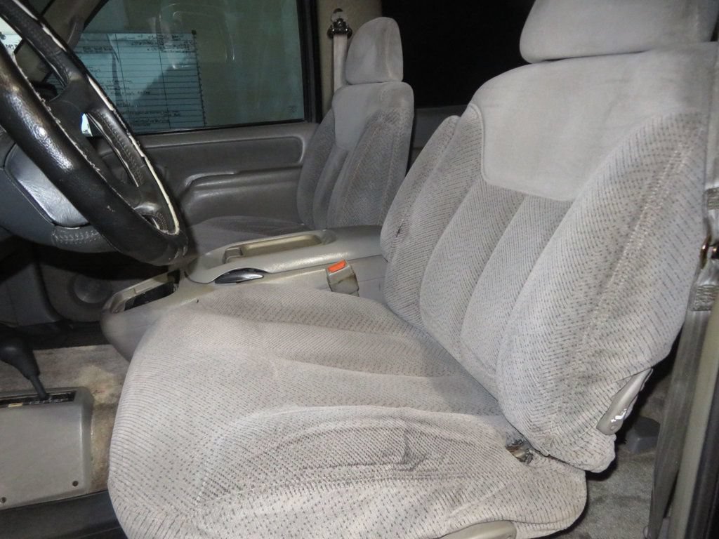 Used 1997 GMC Yukon 4WD 2-Door w/ Marketing Opt Pkg 2 image 22