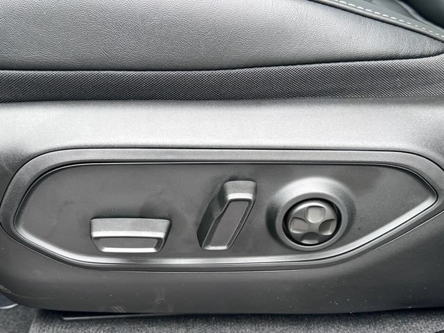 New 2026 Jeep Grand Cherokee L Limited AWD/4WD image 11