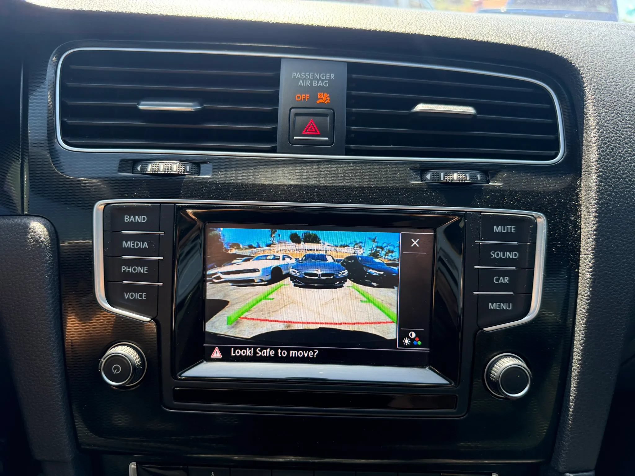 Used 2015 Volkswagen GTI SE FWD image 32