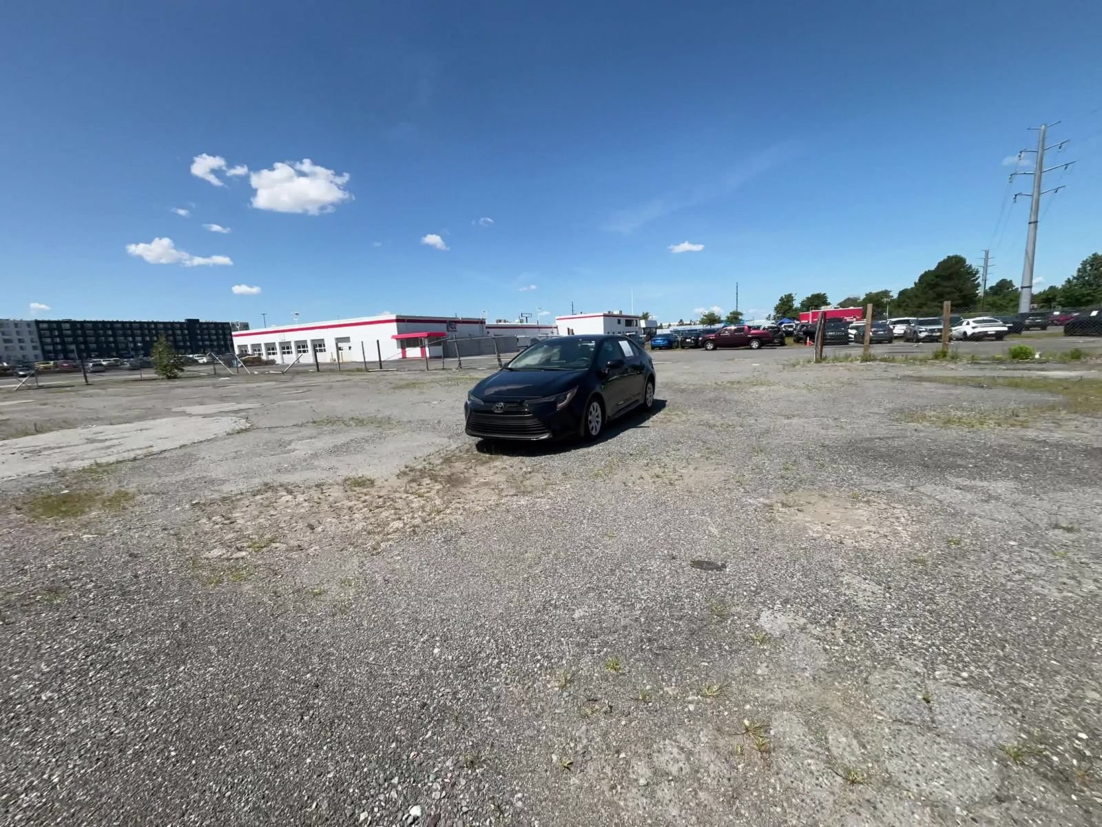 Used 2025 Toyota Corolla LE FWD image 12